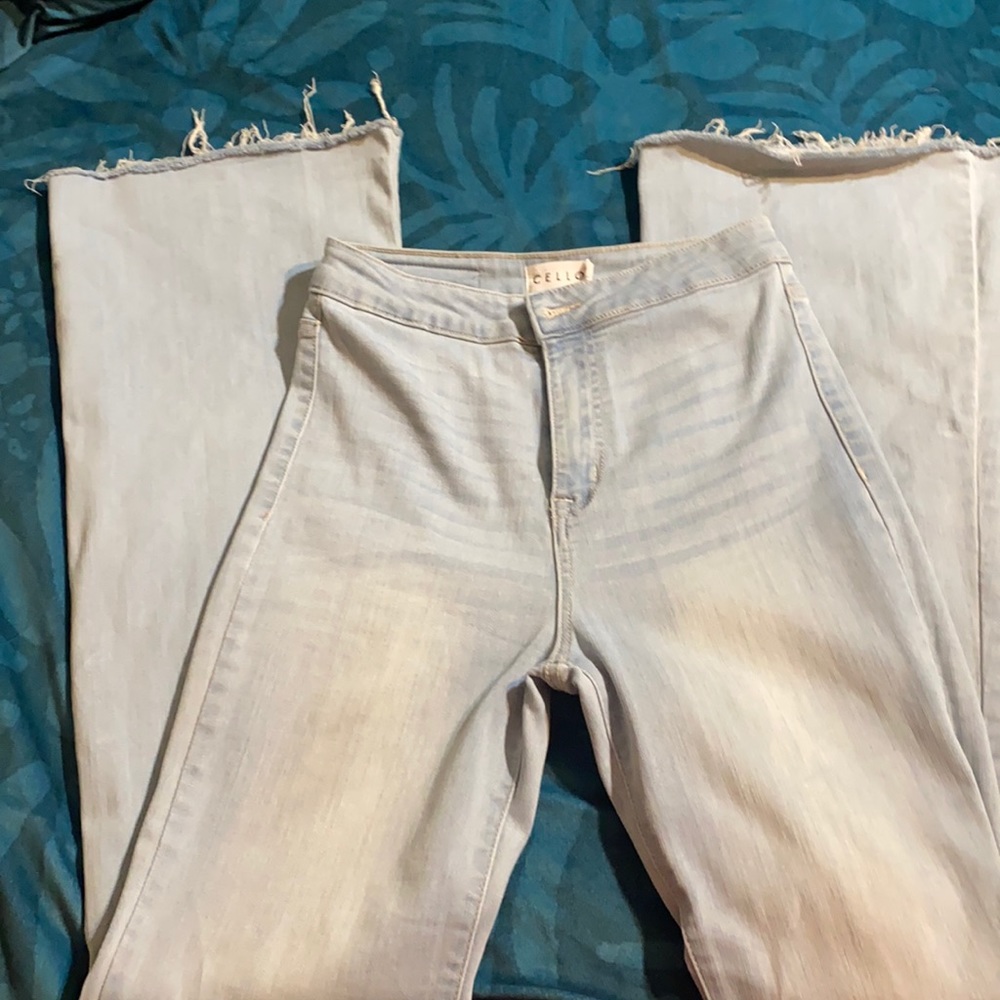 Cello Light Wash Flare NWOT size 3
